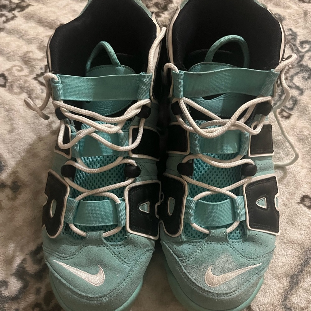 Nike air more uptempo